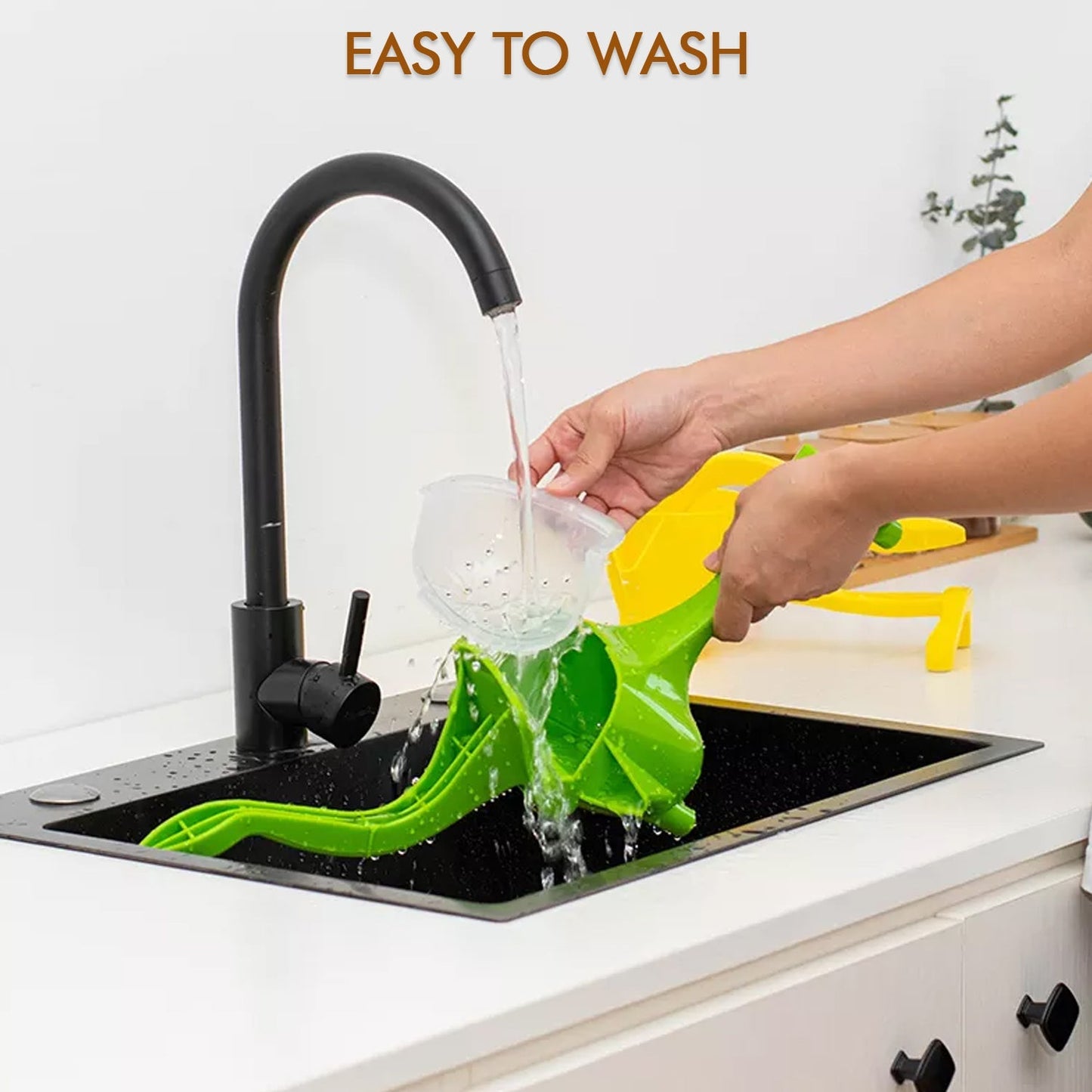 2337A Manual Plastic Fruit Juicer, Hand Press Lemon Squeezer Hand Juicer Citrus Press Juicer Fruit Extractor Tool for Orange, Limes, Lemon ( Brown Box )