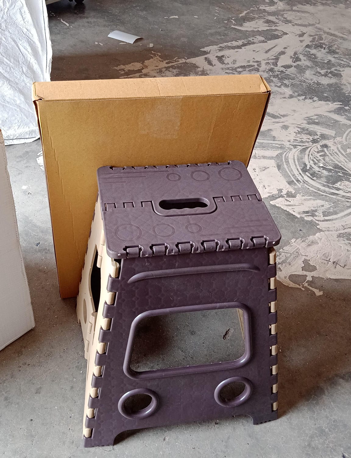 18inch Folding Stool, Non Slip Folding Stool - 18 Inch" Height - Holds Up to 95 Kg - Great for Kitchen, Garden, Bathroom, Bedroom, Adults, Kitchen Stepping (1 Pc 18Inch)